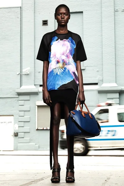 Look 10